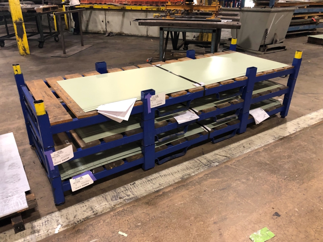 Stackable Steel Pallet | VietPOS Rack