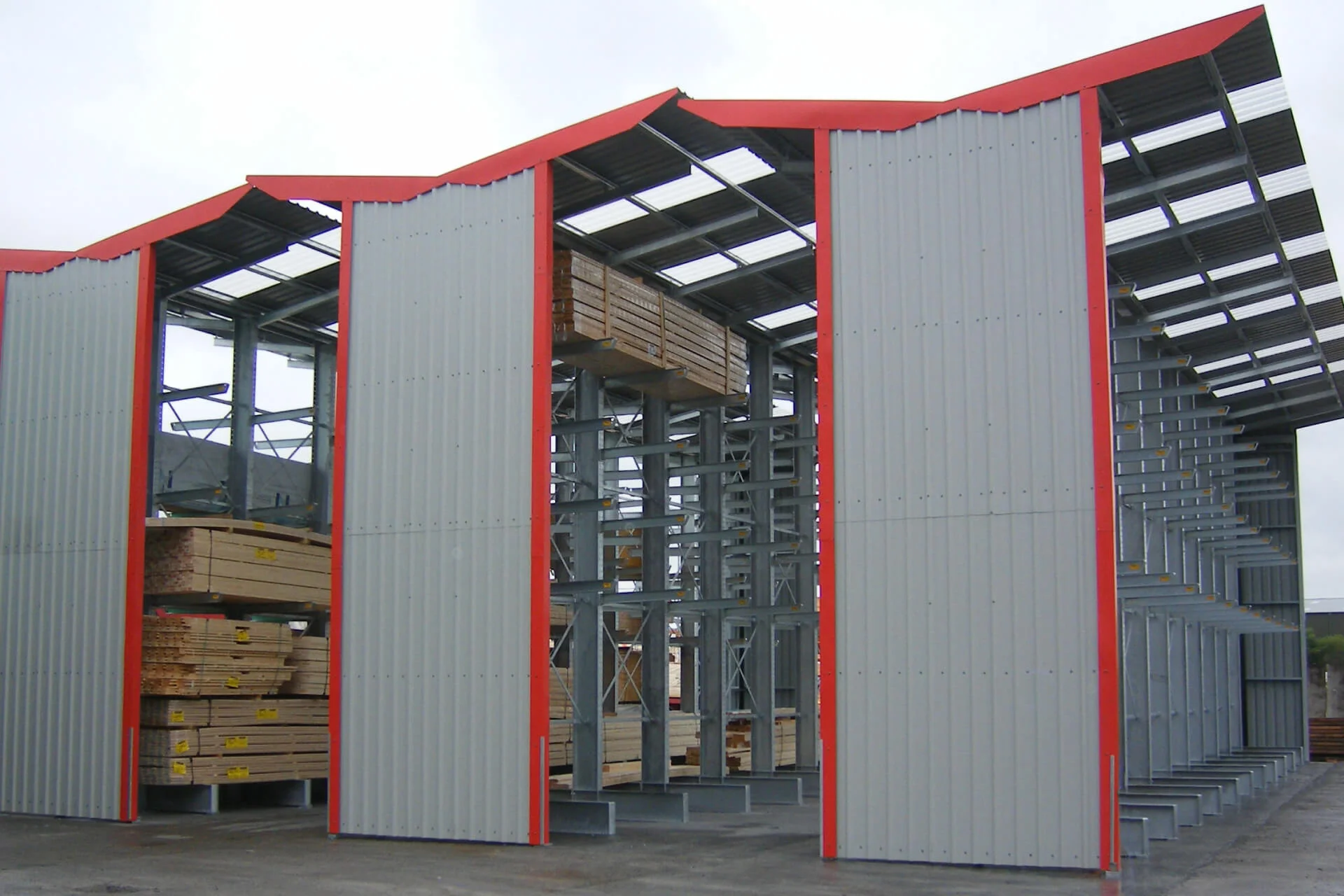 Cladded-Cantilever-Racking-Header
